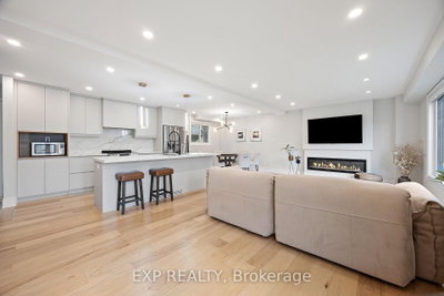 12333 Ninth Line • Whitchurch-Stouffville, ON photo 3