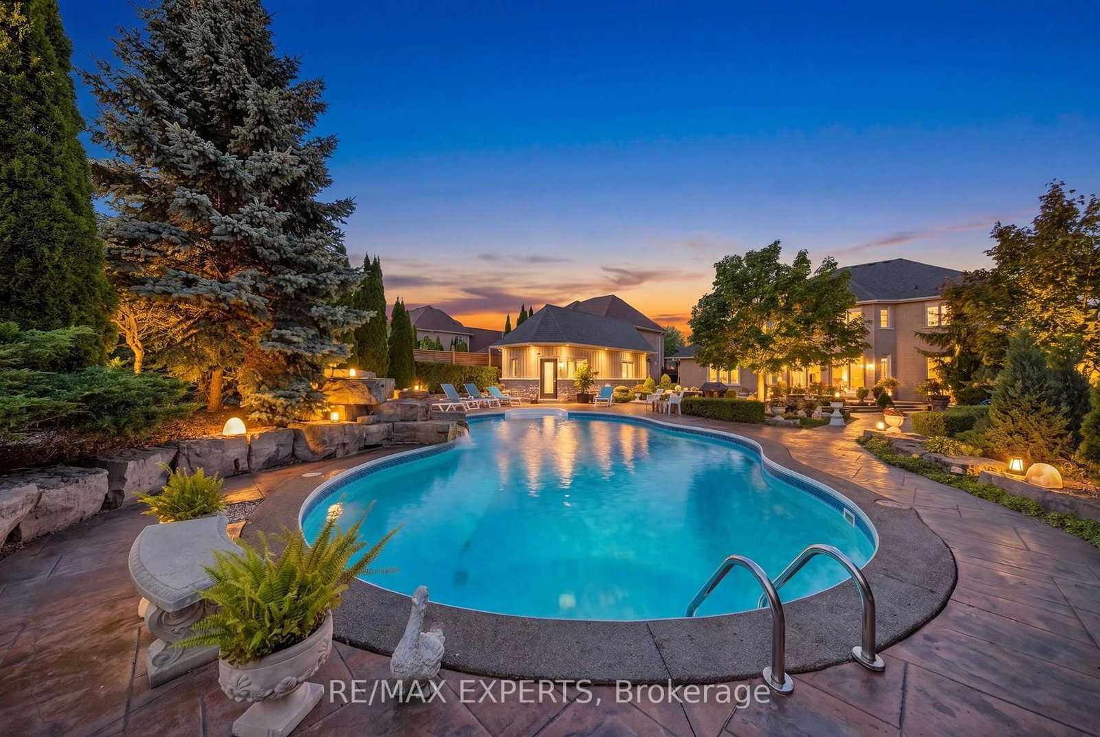 91 Hunterwood Chase • Vaughan, ON photo 1