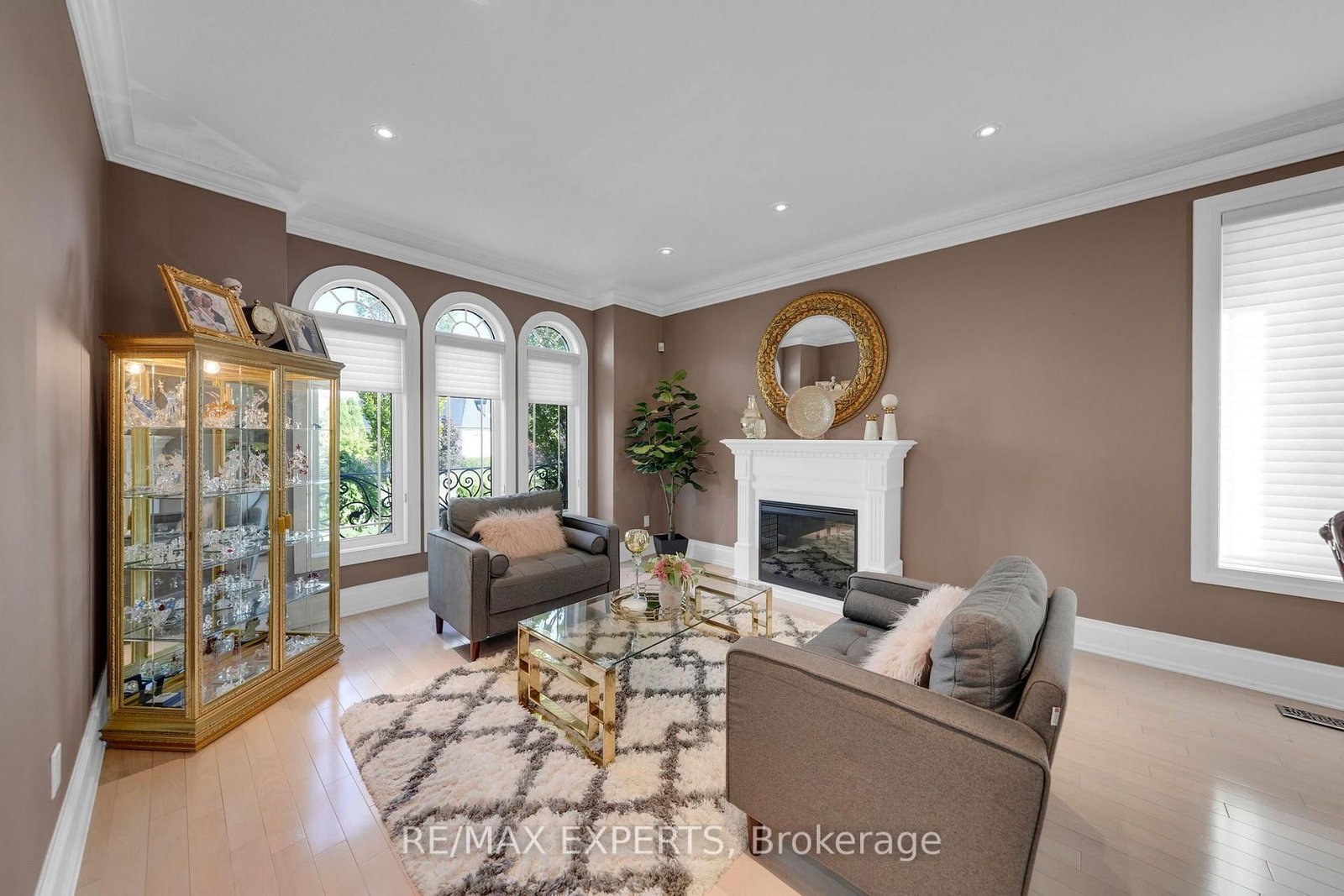 91 Hunterwood Chase • Vaughan, ON photo 10