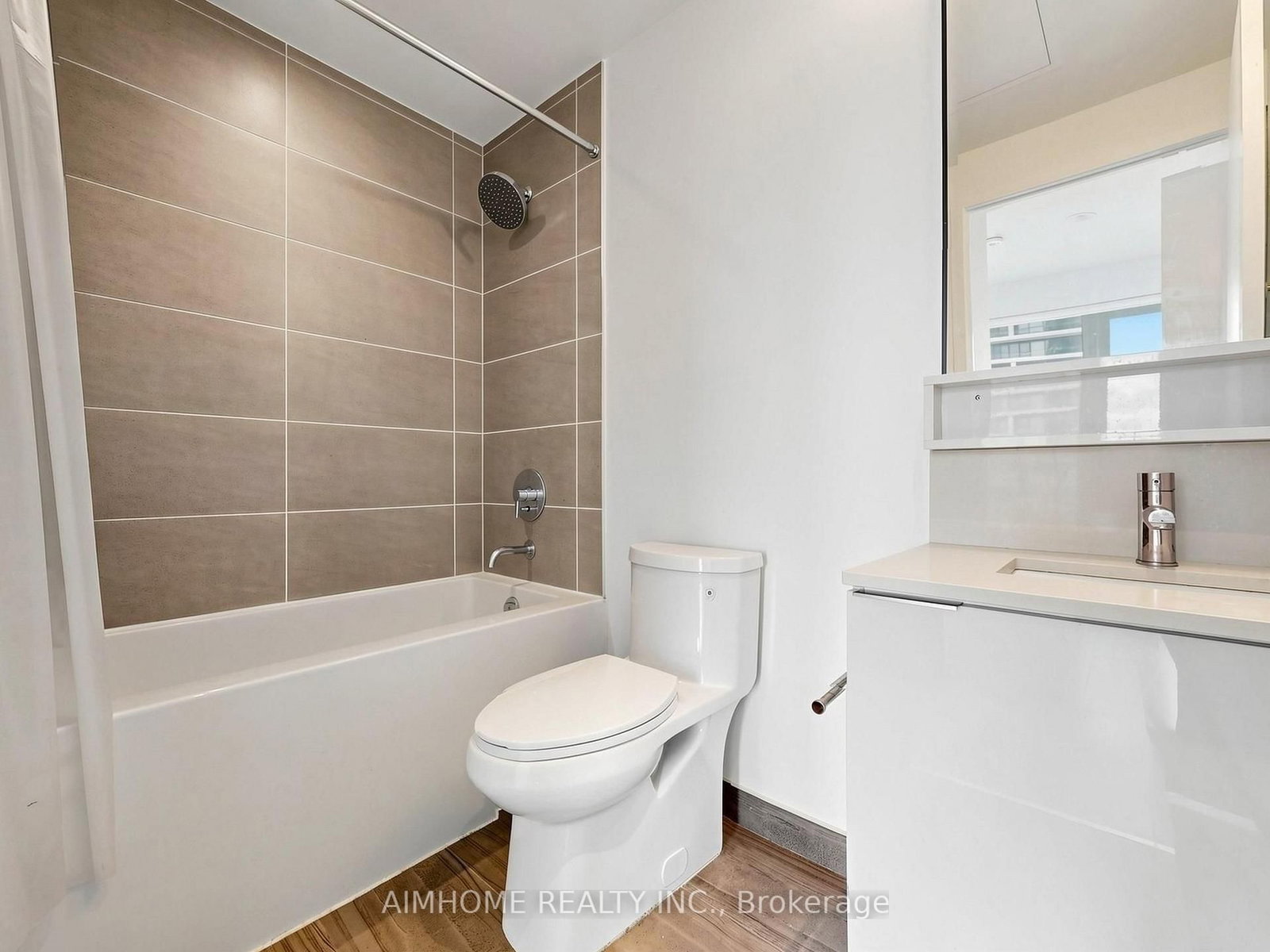 898 Portage Pkwy Parkway • #3207 • Vaughan, ON photo 16