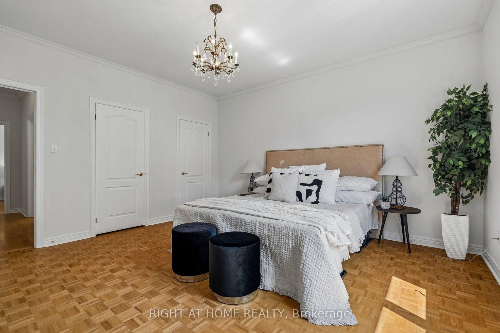 251 Sonoma Boulevard • Vaughan, ON photo 17