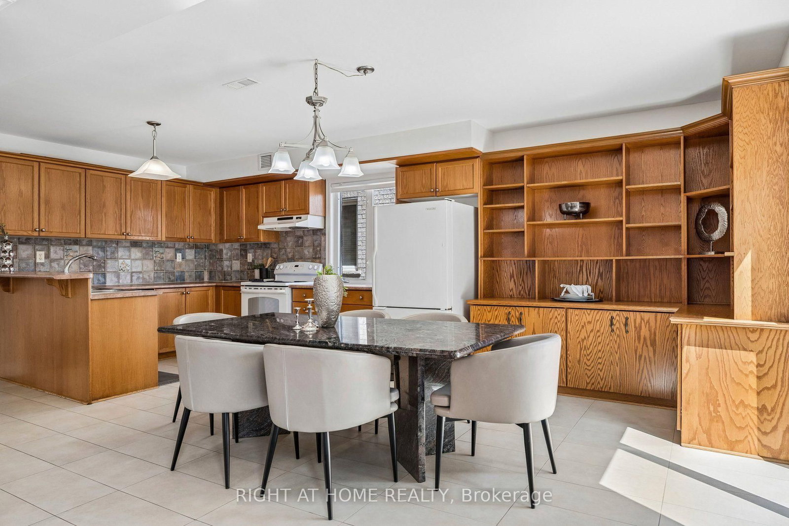 251 Sonoma Boulevard • Vaughan, ON photo 29