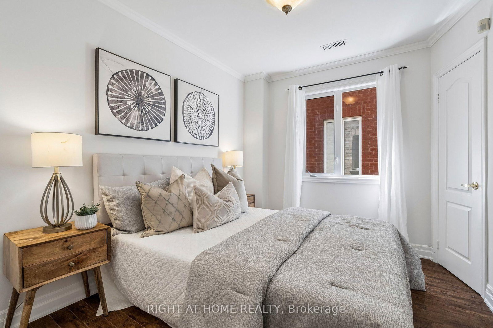 251 Sonoma Boulevard • Vaughan, ON photo 31