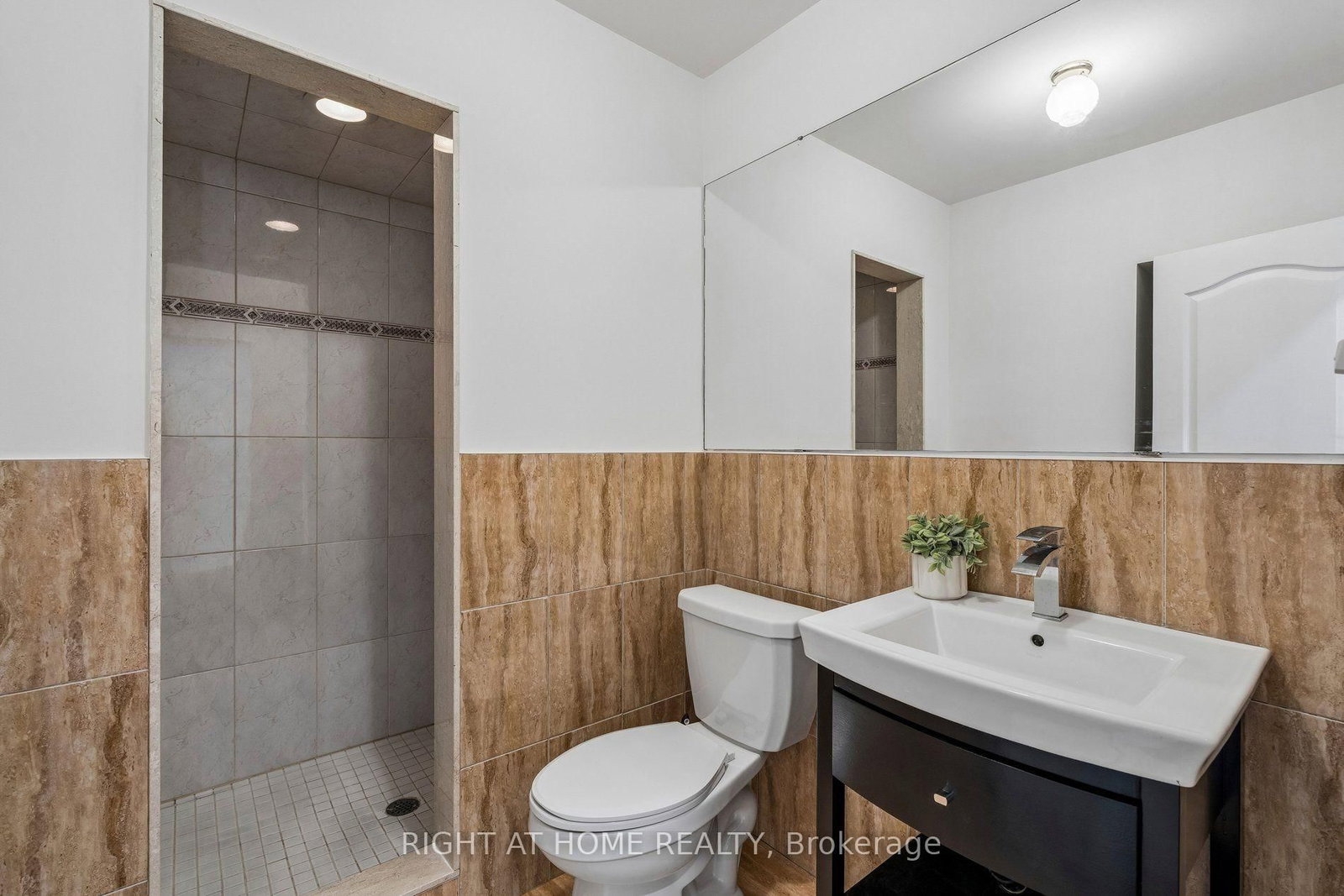 251 Sonoma Boulevard • Vaughan, ON photo 32