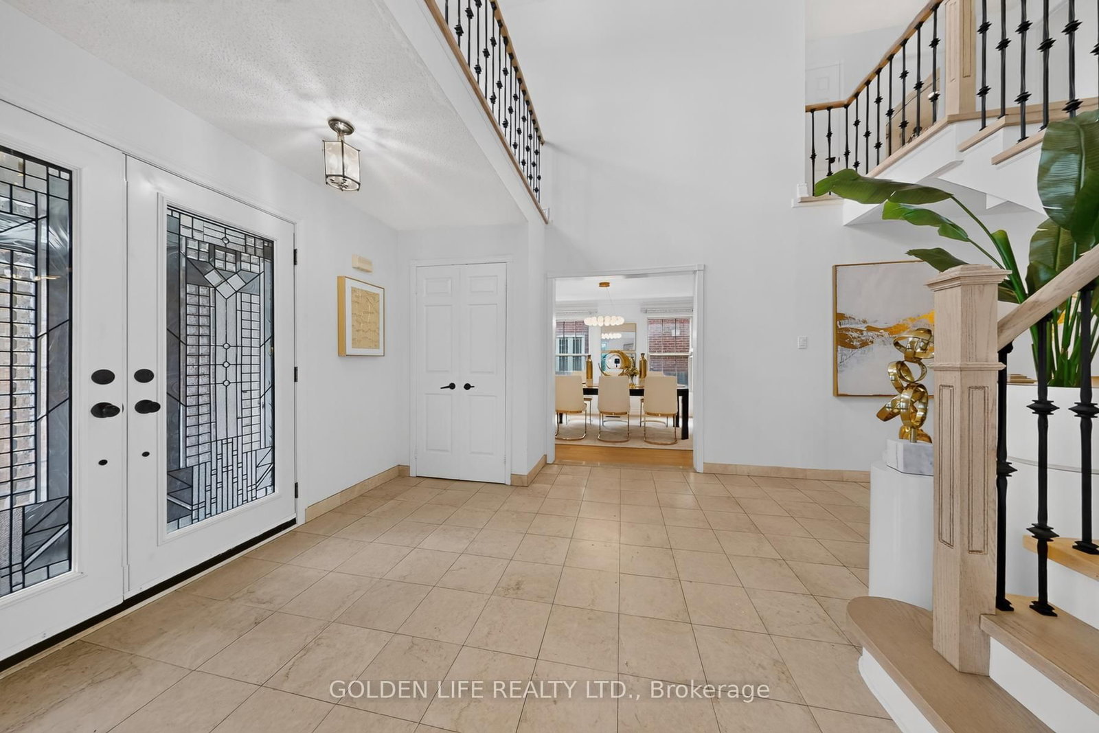 186 Carlton Road • Markham, ON photo 4