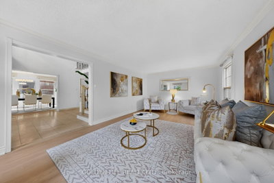 186 Carlton Road • Markham, ON photo 6
