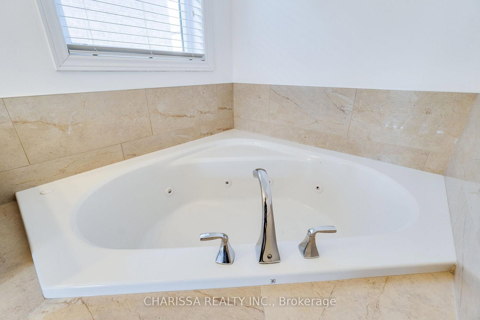 2 HAWSTONE Road • Vaughan, ON photo 23
