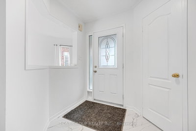 69 Smith Street • New Tecumseth, ON photo 4