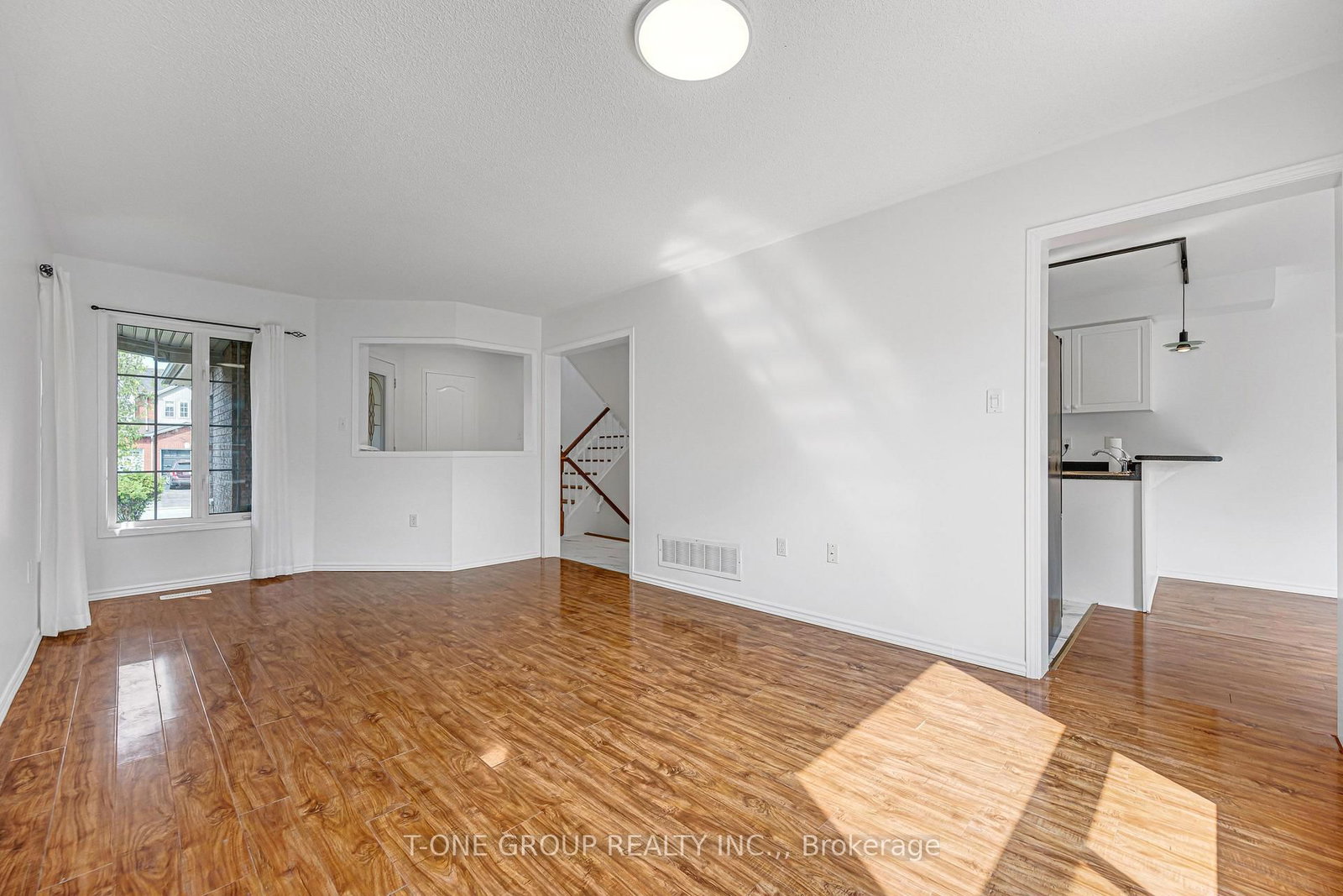 69 Smith Street • New Tecumseth, ON photo 8