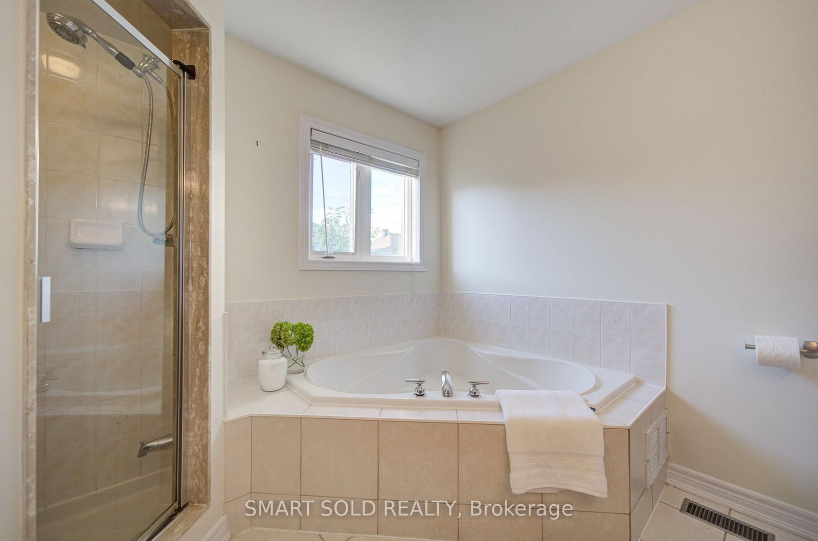 16 Burgundy Trail • Vaughan, ON photo 31