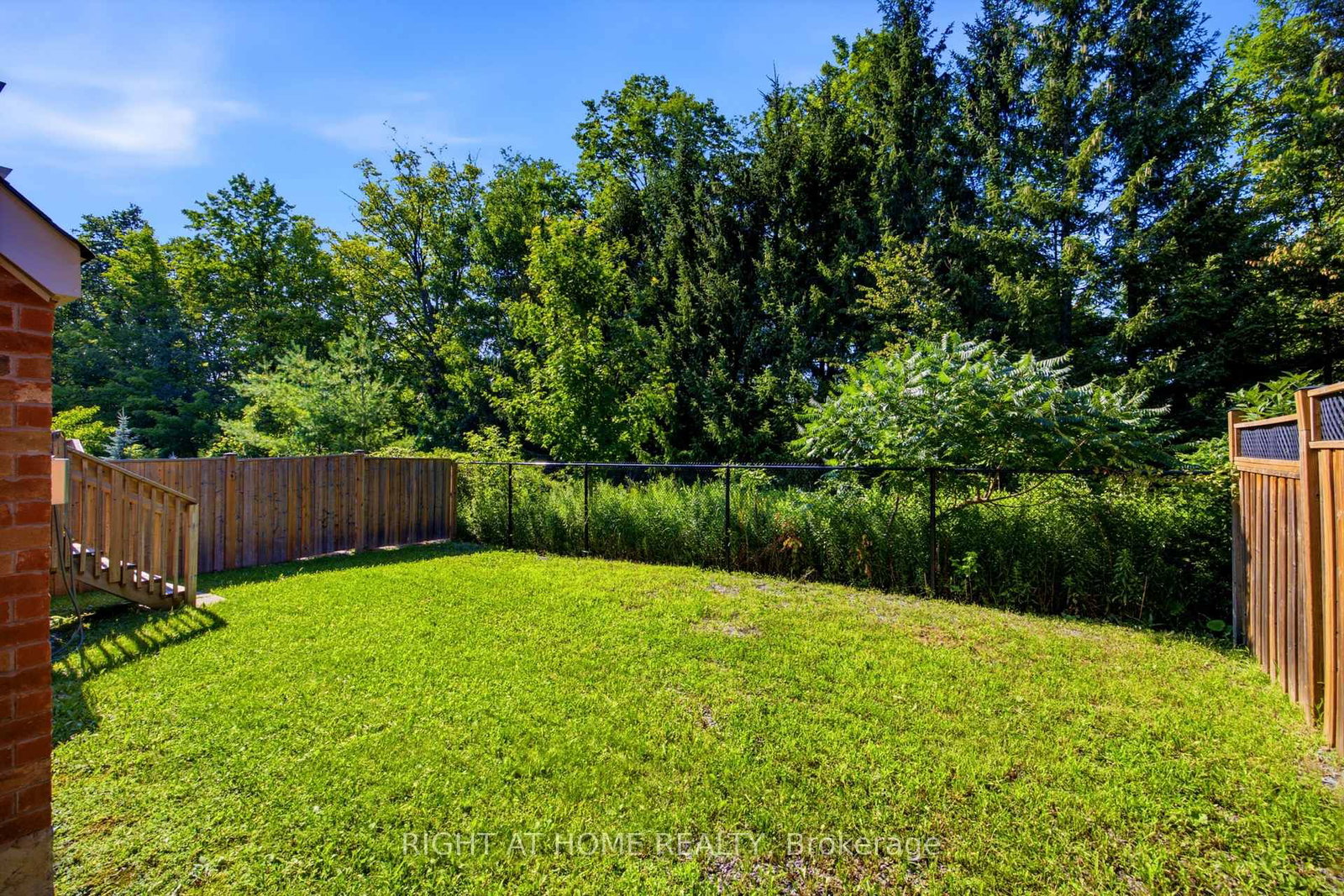 216 Greenwood Road • Whitchurch-Stouffville, ON photo 31