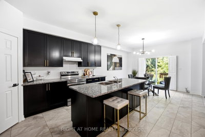 216 Greenwood Road • Whitchurch-Stouffville, ON photo 6