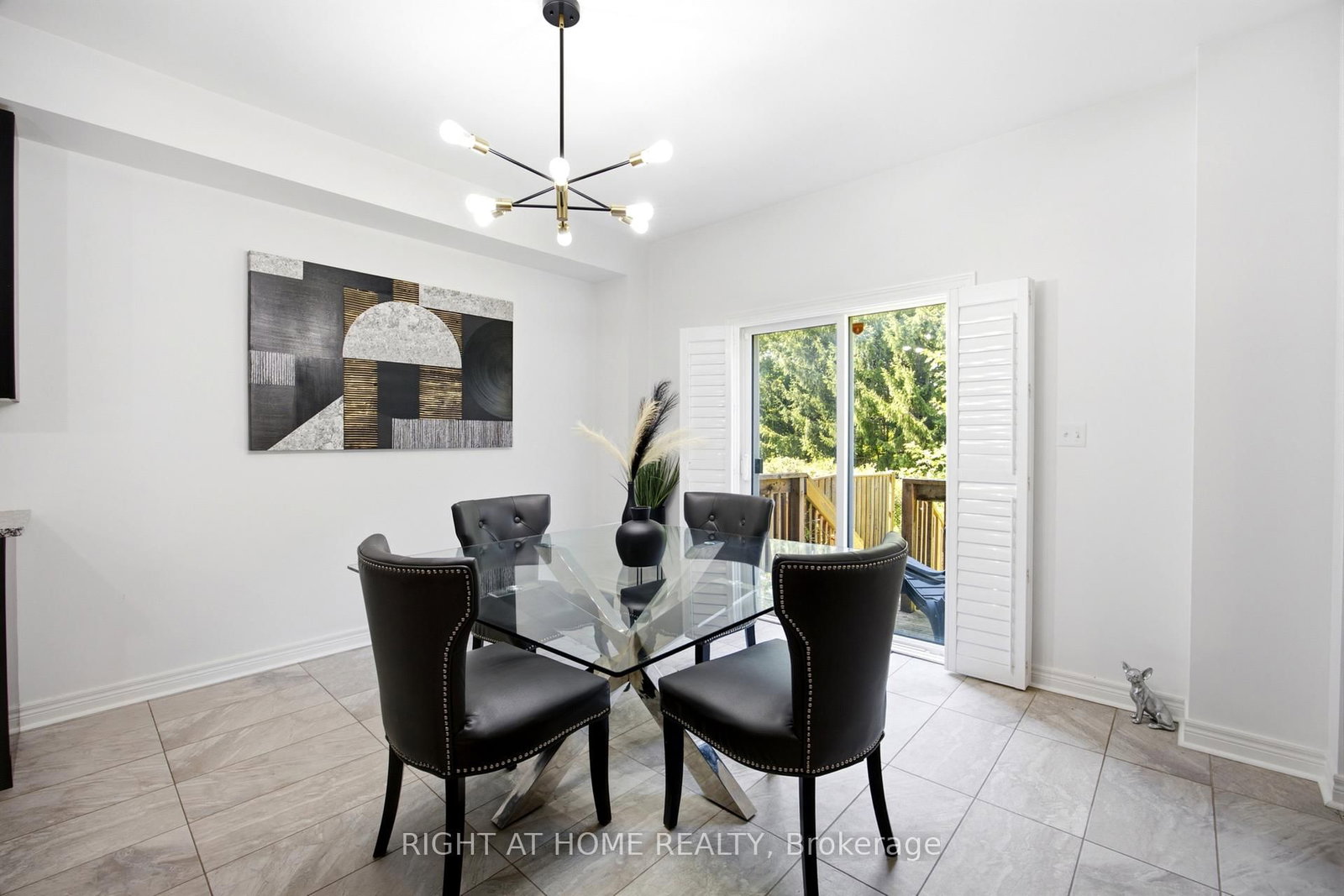 216 Greenwood Road • Whitchurch-Stouffville, ON photo 9