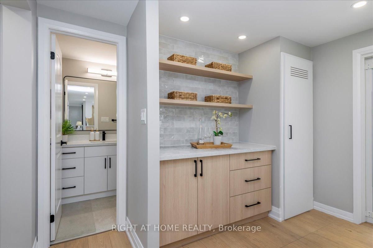 1 South Boulevard • Innisfil, ON photo 17