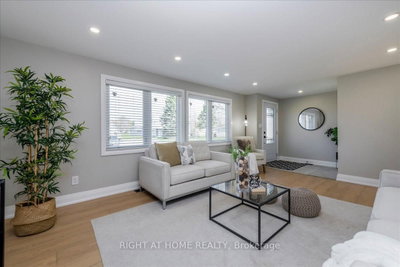 1 South Boulevard • Innisfil, ON photo 5
