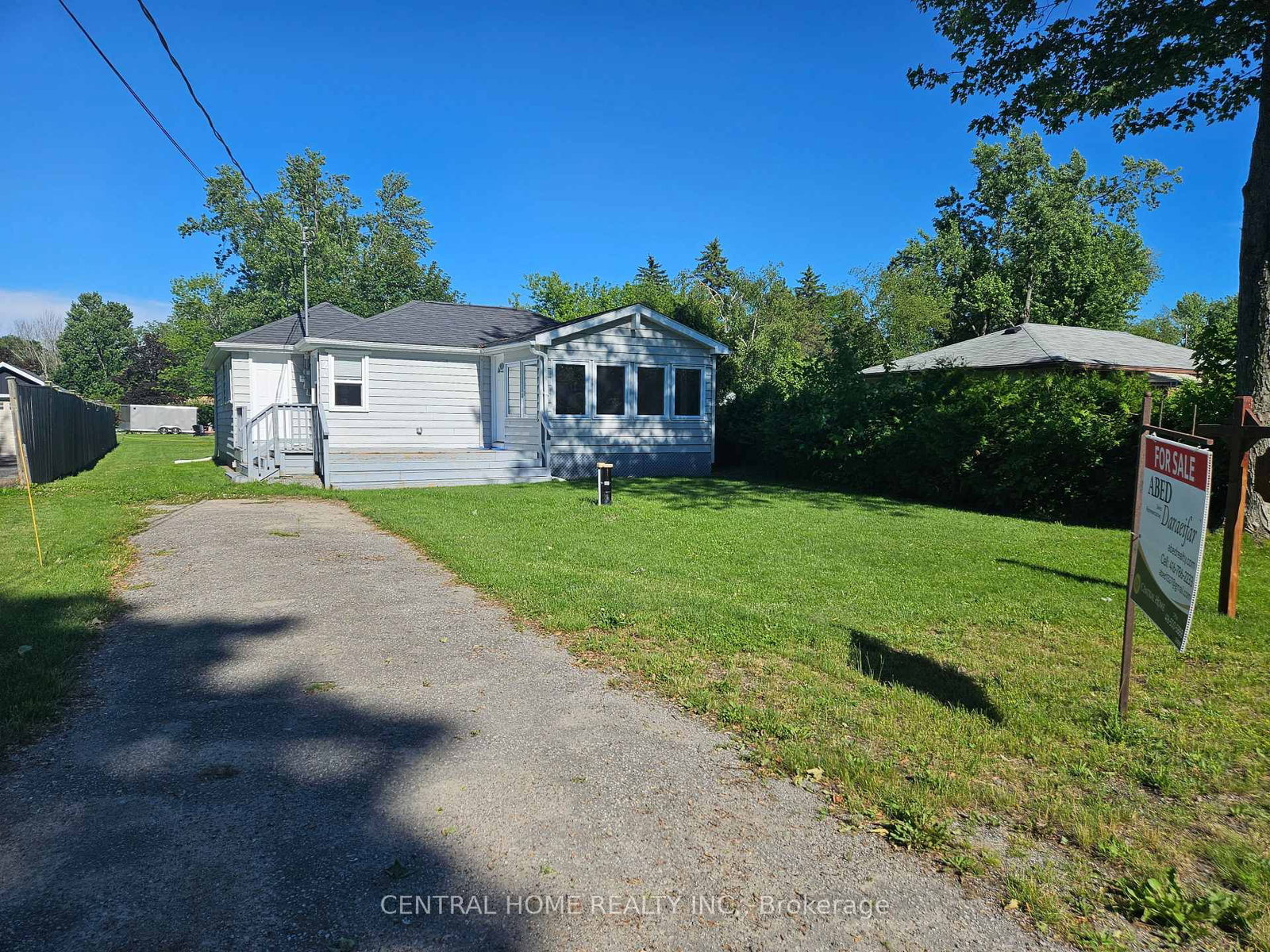 27 Blue Heron Drive • Georgina, ON photo 2