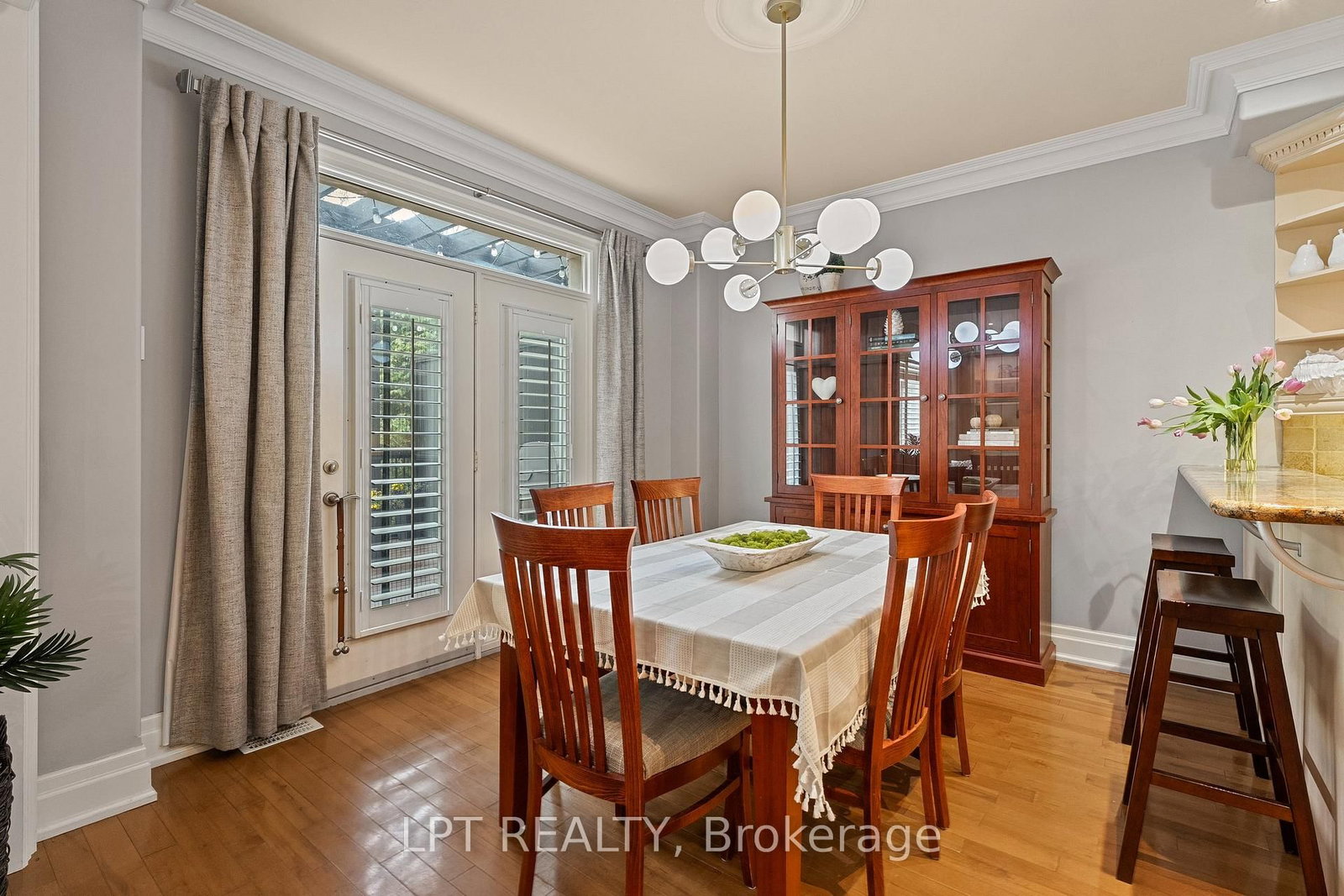 112 Tyler Street • Aurora, ON photo 15