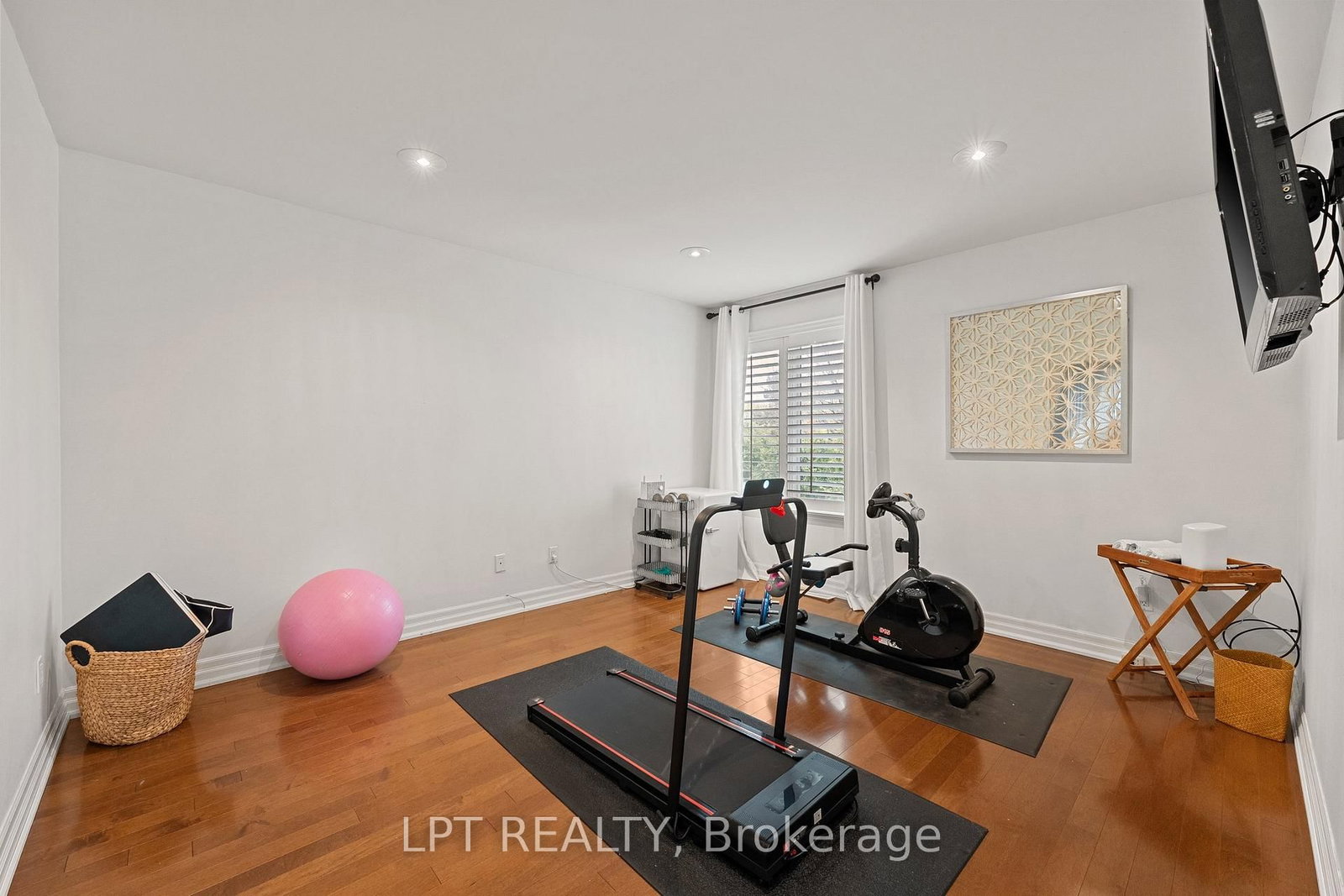 112 Tyler Street • Aurora, ON photo 33