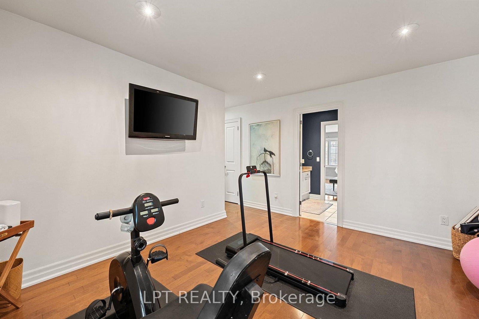 112 Tyler Street • Aurora, ON photo 34