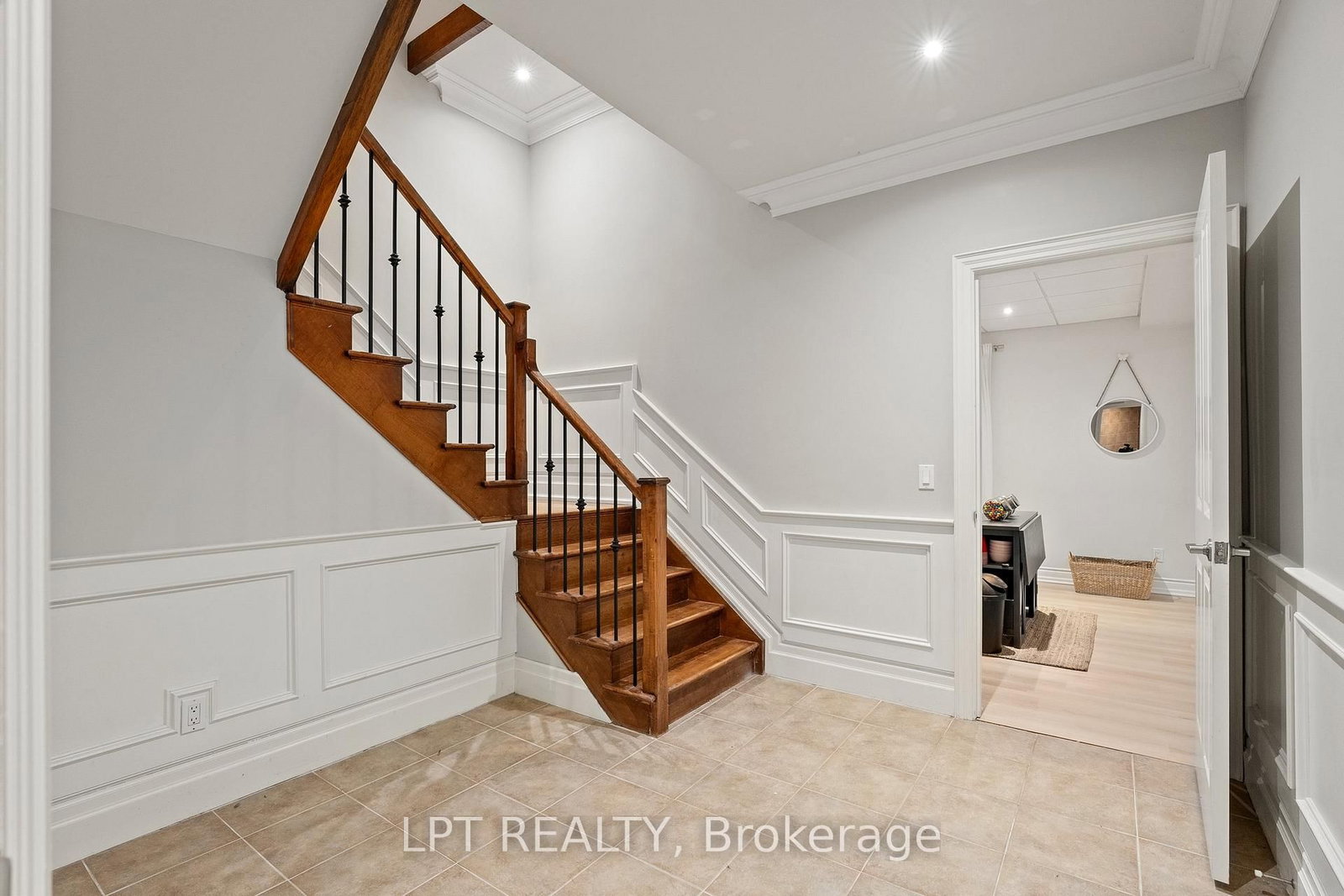 112 Tyler Street • Aurora, ON photo 41