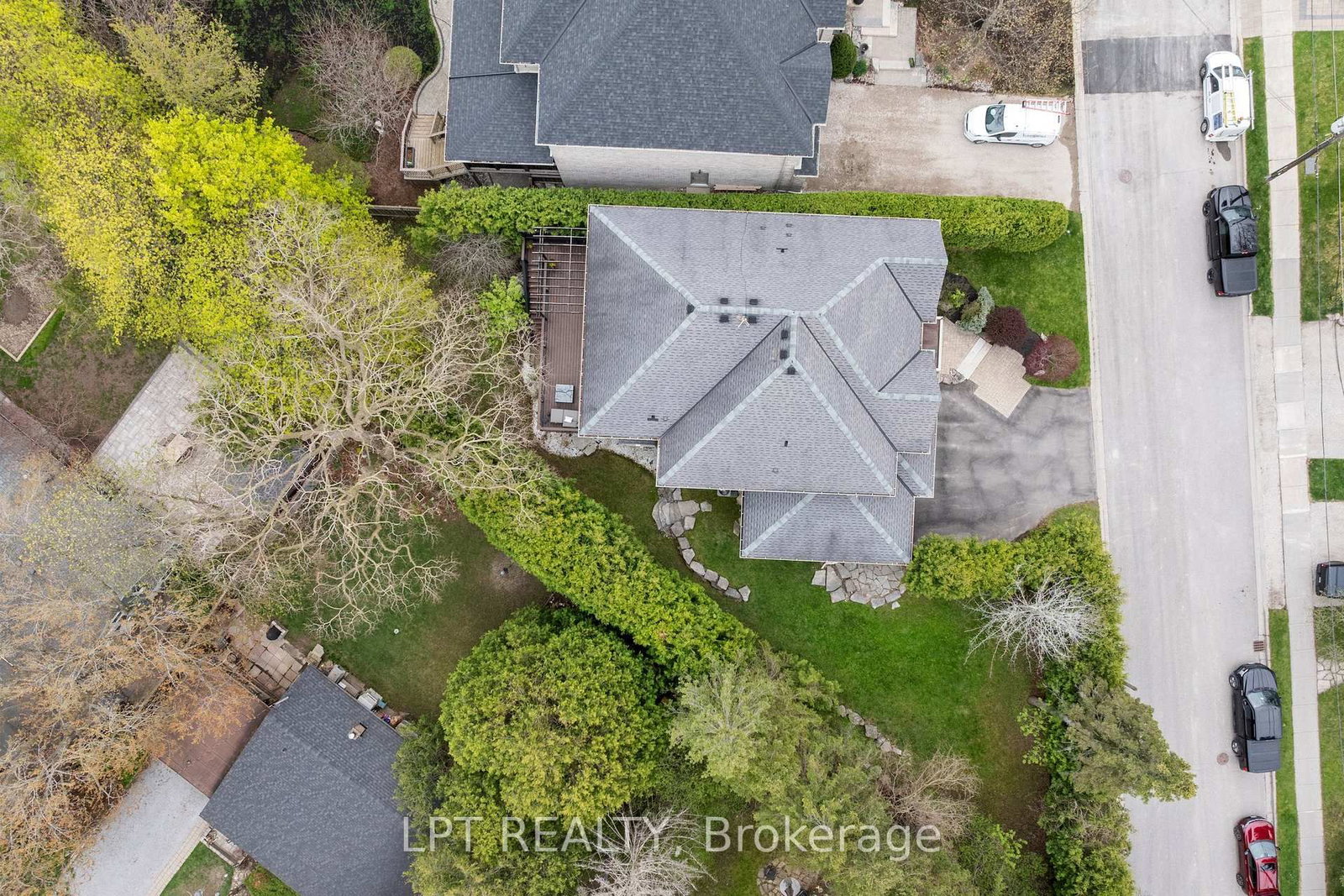 112 Tyler Street • Aurora, ON photo 48