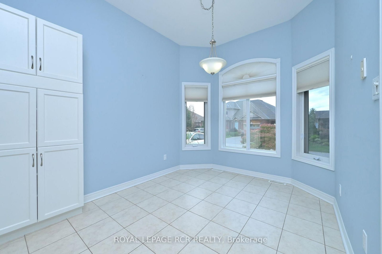 6 Artisan Lane • New Tecumseth, ON photo 4