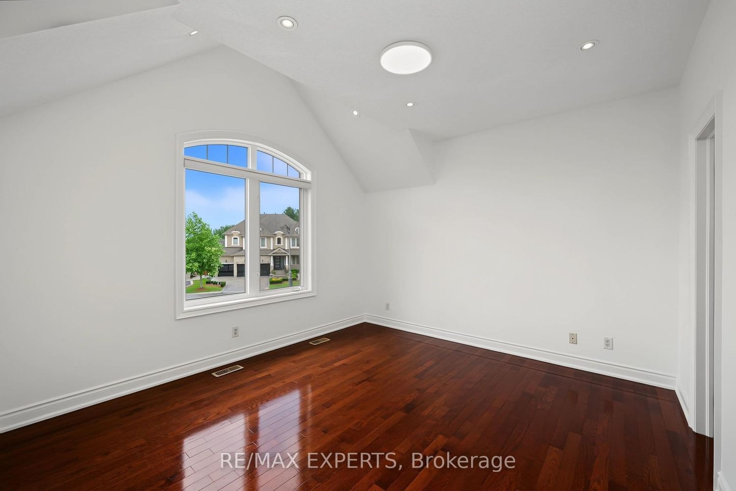 12 Sweet Valerie Court • Vaughan, ON photo 30