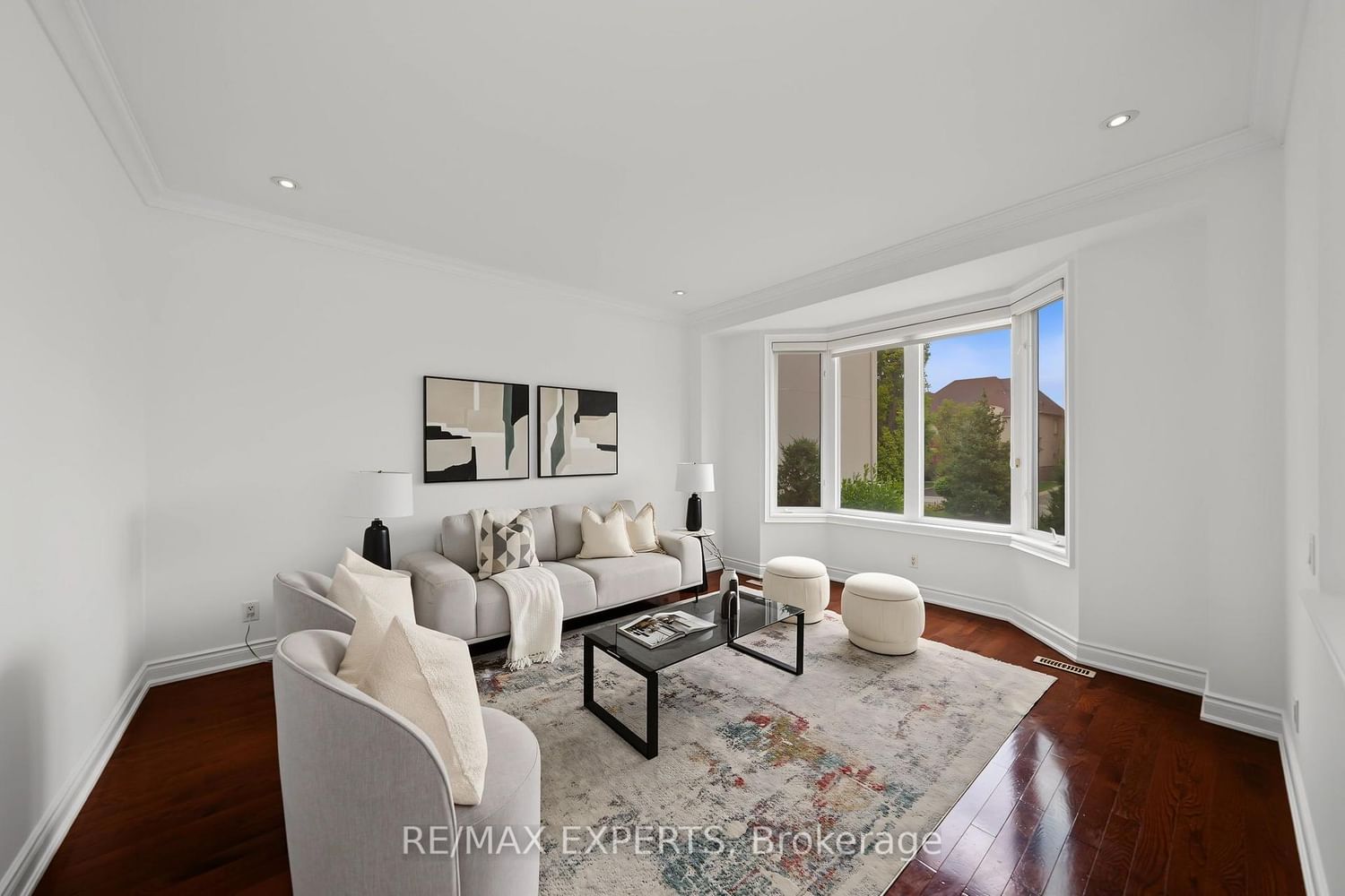 12 Sweet Valerie Court • Vaughan, ON photo 6