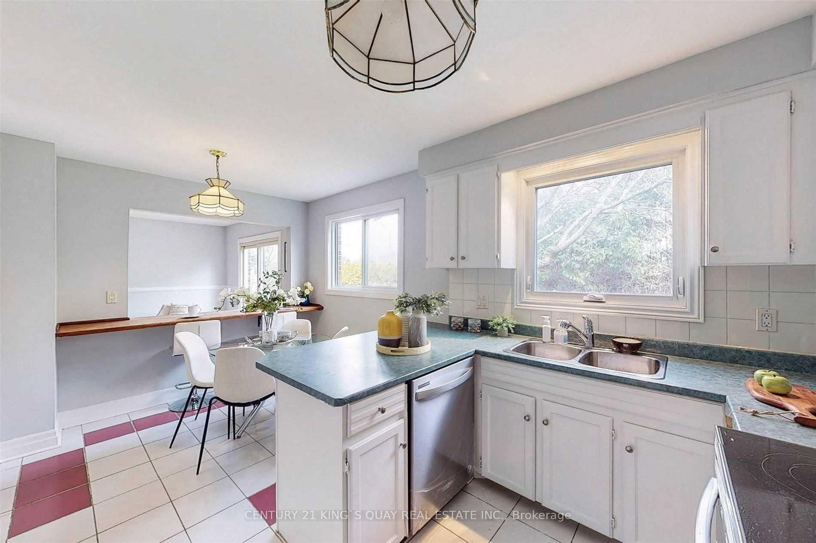 193 Alexander Road • Newmarket, ON photo 16