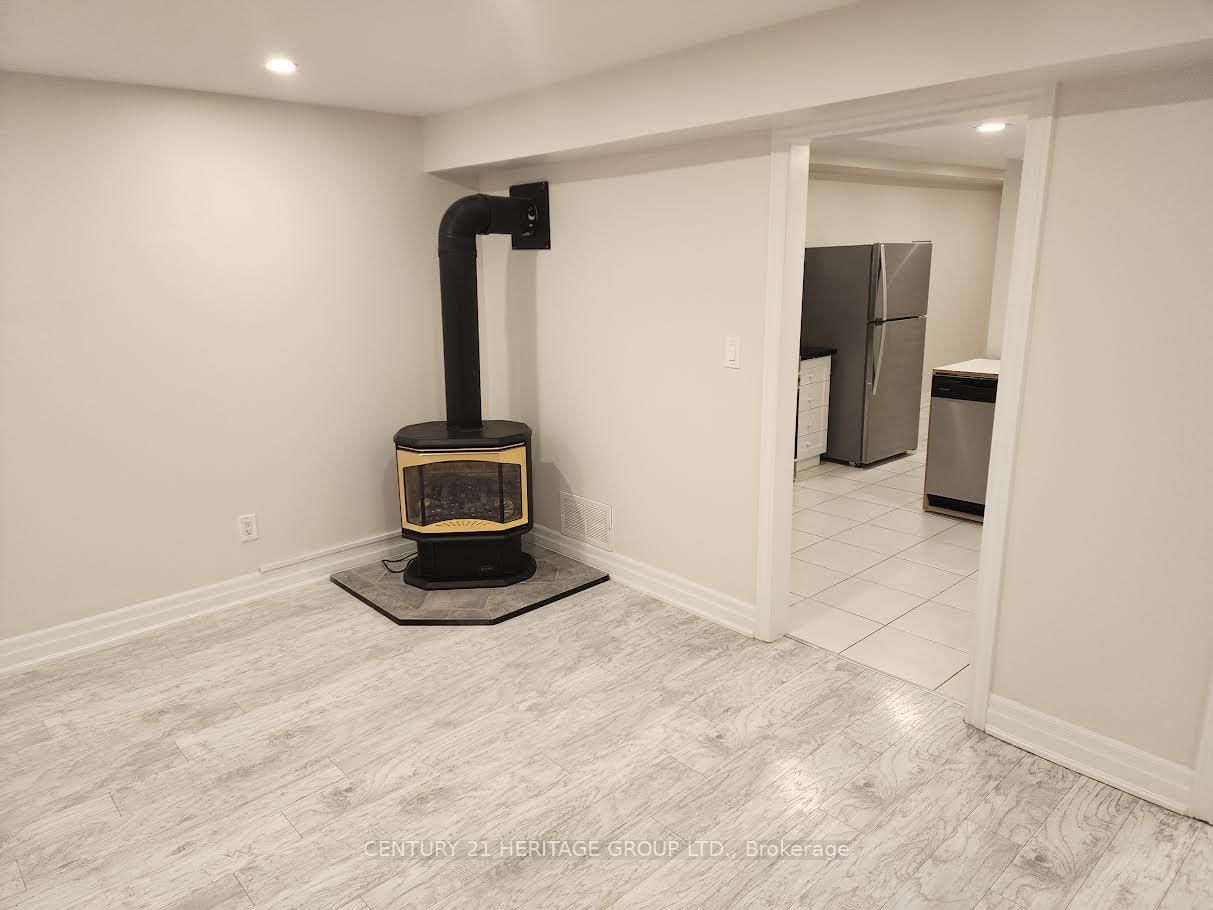 Bsmt - 490 Cody Crescent, Newmarket 4