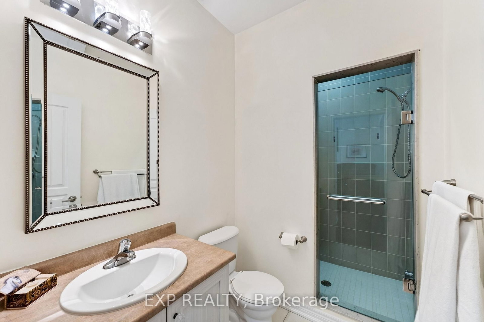 17 Wyndham Circle • Georgina, ON photo 28