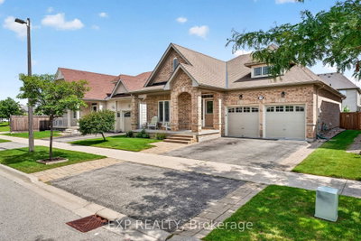 17 Wyndham Circle • Georgina, ON photo 3