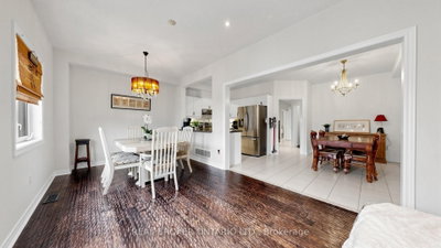 23 Piera Gardens • Markham, ON photo 6