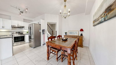 23 Piera Gardens • Markham, ON photo 9