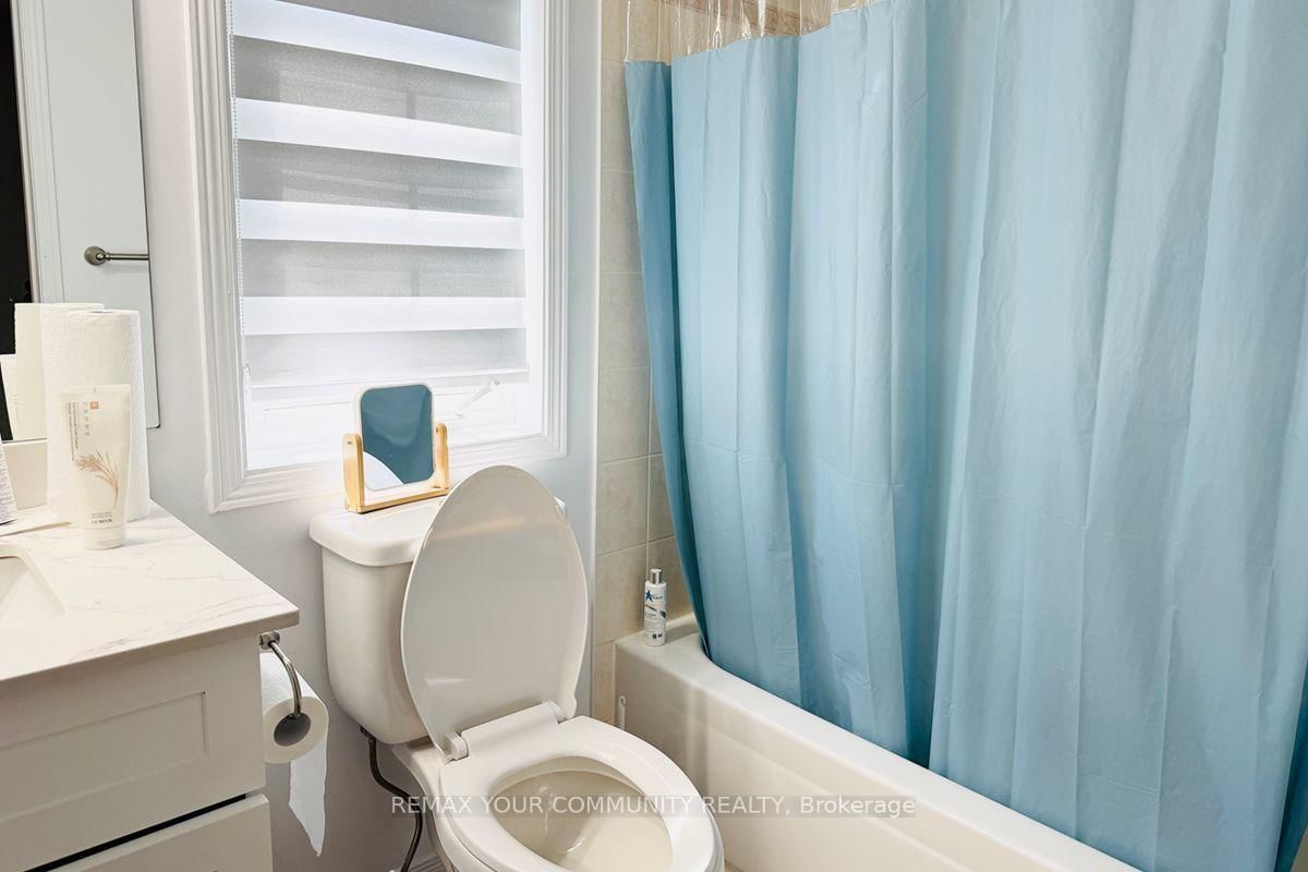 15 Benjamin Hood Crescent • Vaughan, ON photo 10