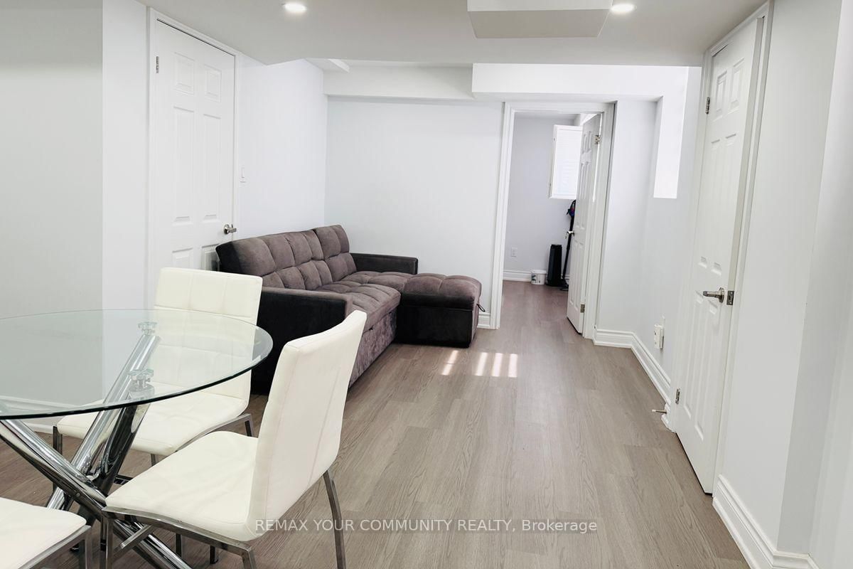15 Benjamin Hood Crescent • Vaughan, ON photo 11
