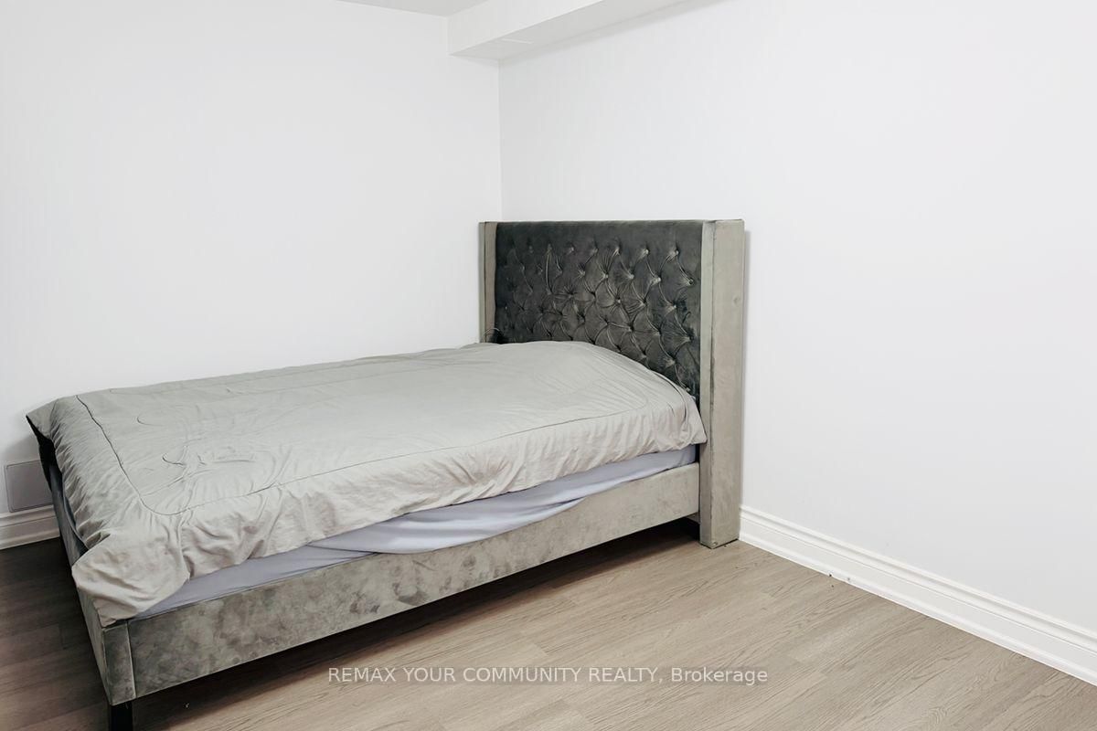 15 Benjamin Hood Crescent • Vaughan, ON photo 13