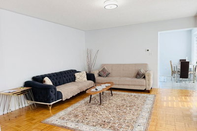 15 Benjamin Hood Crescent • Vaughan, ON photo 3