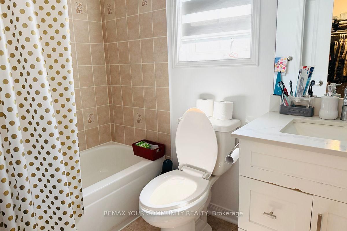 15 Benjamin Hood Crescent • Vaughan, ON photo 7