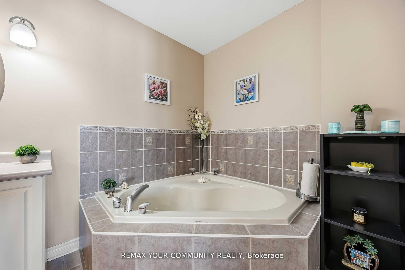 520 Silken Laumann Drive • #17 • Newmarket, ON photo 25