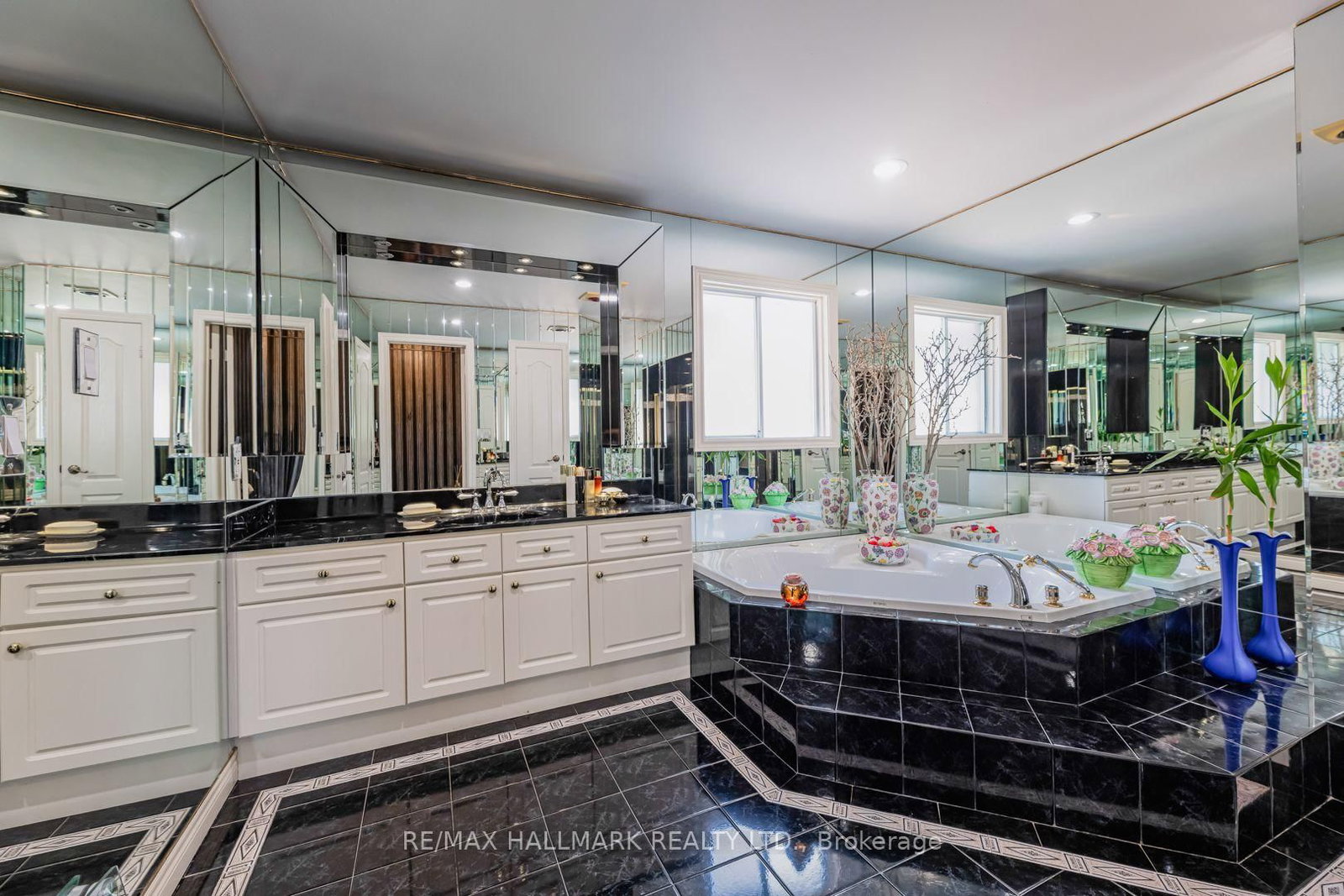 106 Larratt Lane • Richmond Hill, ON photo 29