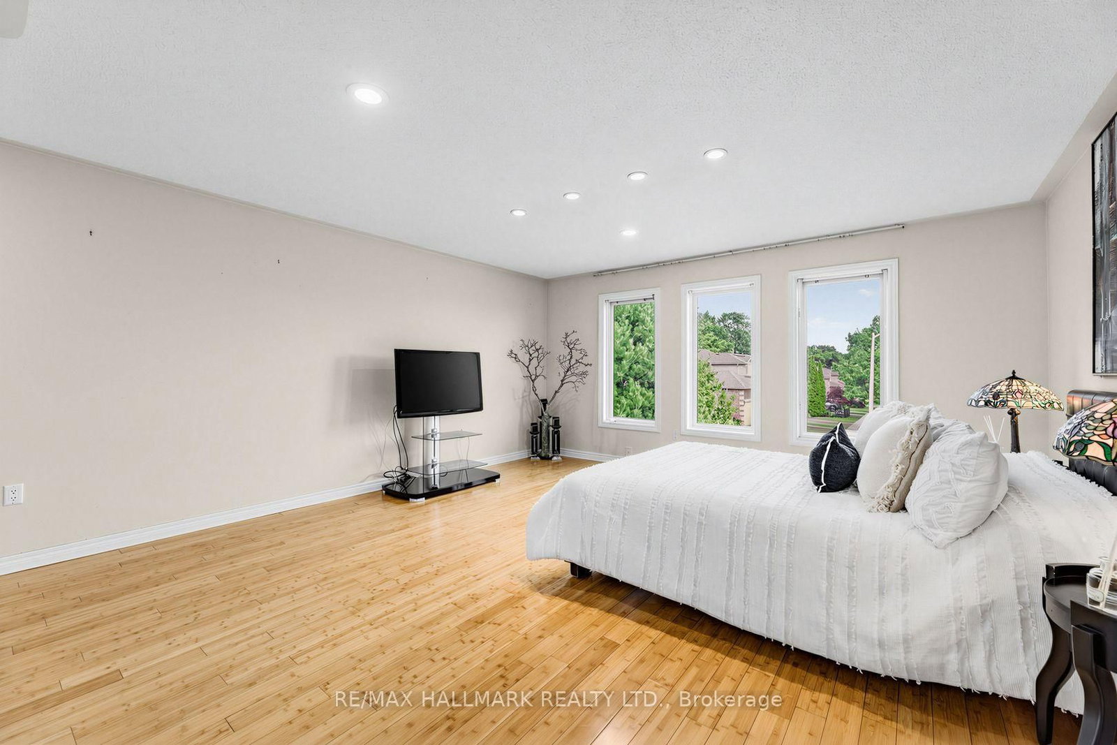 106 Larratt Lane • Richmond Hill, ON photo 38