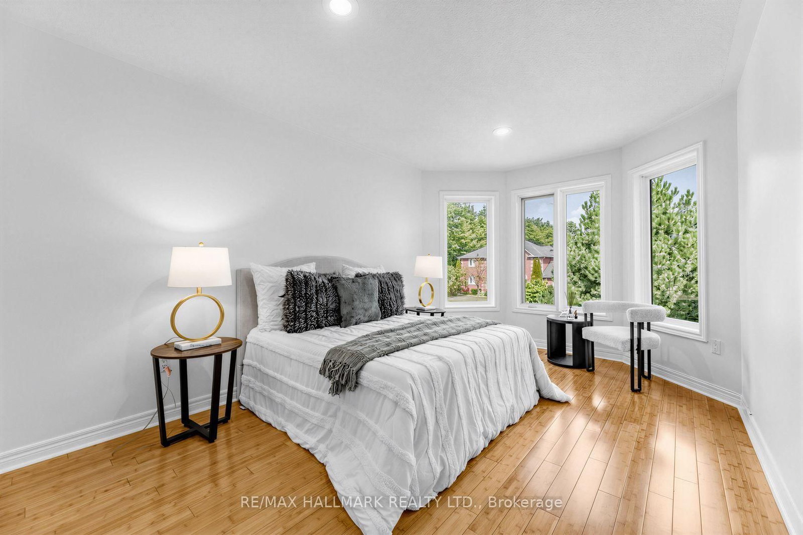 106 Larratt Lane • Richmond Hill, ON photo 39