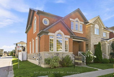 5 Tottenham Court • Markham, ON photo 2