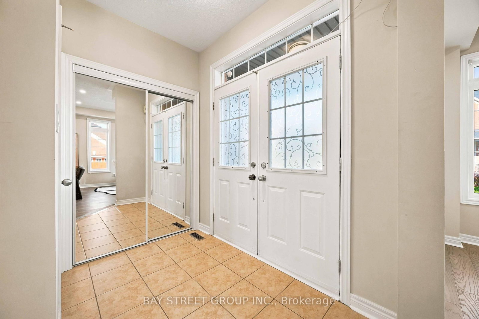 5 Tottenham Court • Markham, ON photo 3