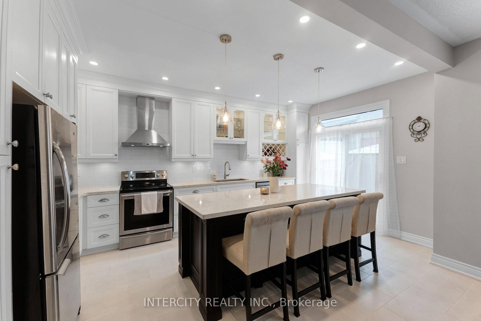 37 Redfinch Crescent • Vaughan, ON photo 8