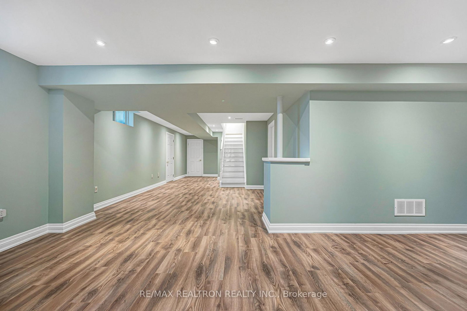 112 Duffin Drive • Whitchurch-Stouffville, ON photo 28