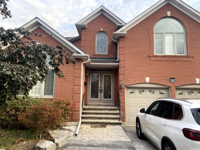 103 Beverley Glen Blvd - Photo 1
