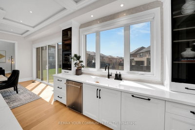36 Arbordale Drive • Vaughan, ON photo 8