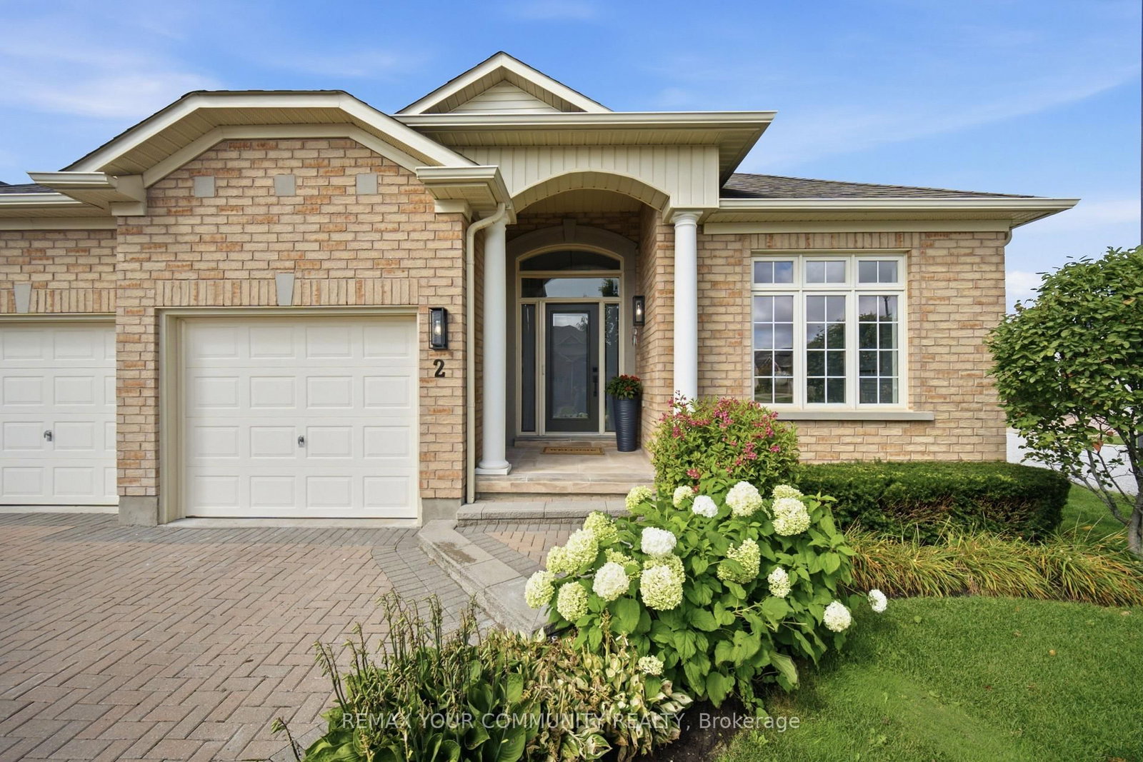 2 Suggs Lane • Whitchurch-Stouffville, ON photo 2